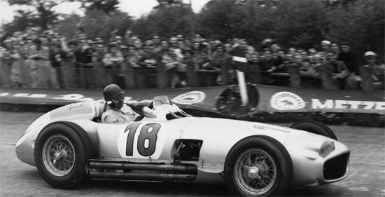 Fangio-Mercedes-W196-1