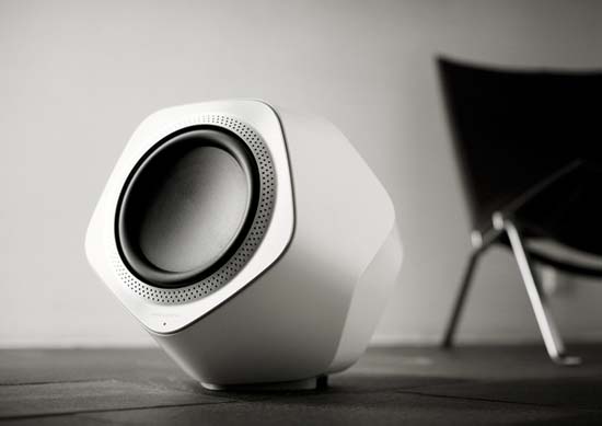 BeoLab 19 - A progressive wireless subwoofer fusing stylish, distinctive lines with powerful, impact bass.