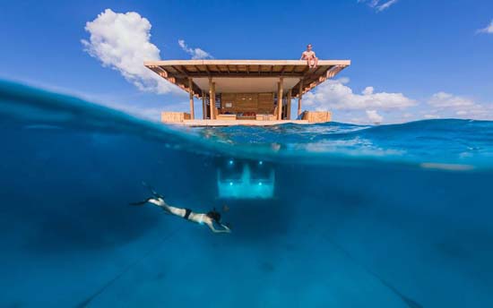 underwater-room-manta-resort-1