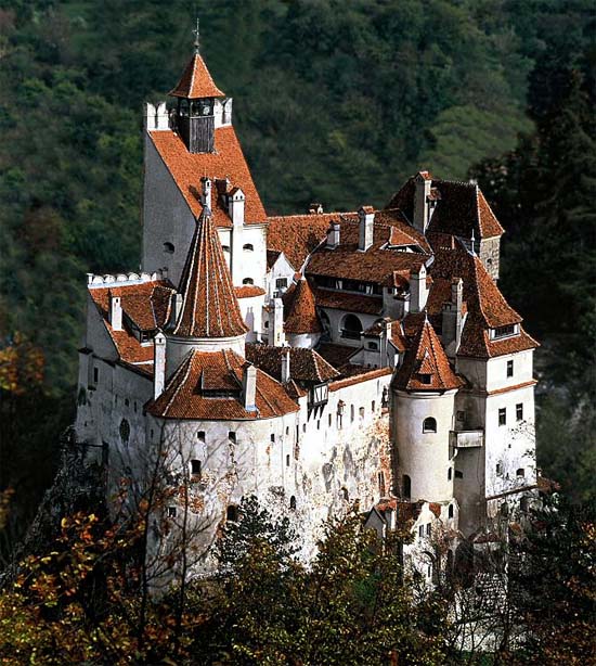dracula-castle-transylvania-01