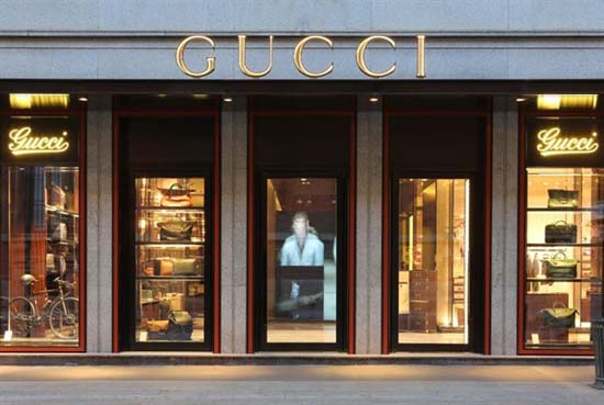Gucci-Mens-flagship-store-Milan-front