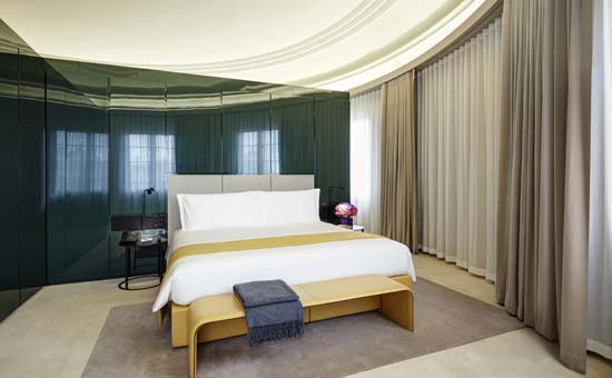 hotel_cafe_royal_dome_penthouse_bedroom