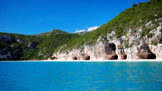 Best-beaches-in-Sardinia-Italy-Cala-Luna