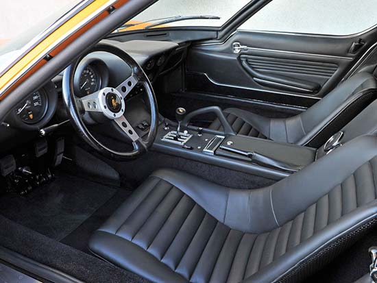 1972-Lamborghini-Miura-P400-SV-interior