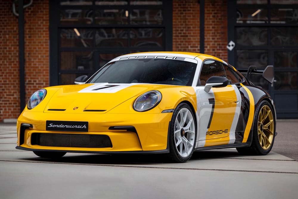 Paolo Barilla's Porsche 911 GT3