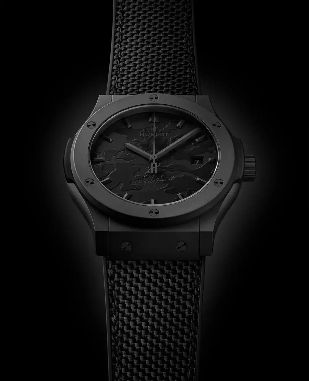 Front view of the Hublot Classic Fusion Yohji Yamamoto ceramic case with fabric strap