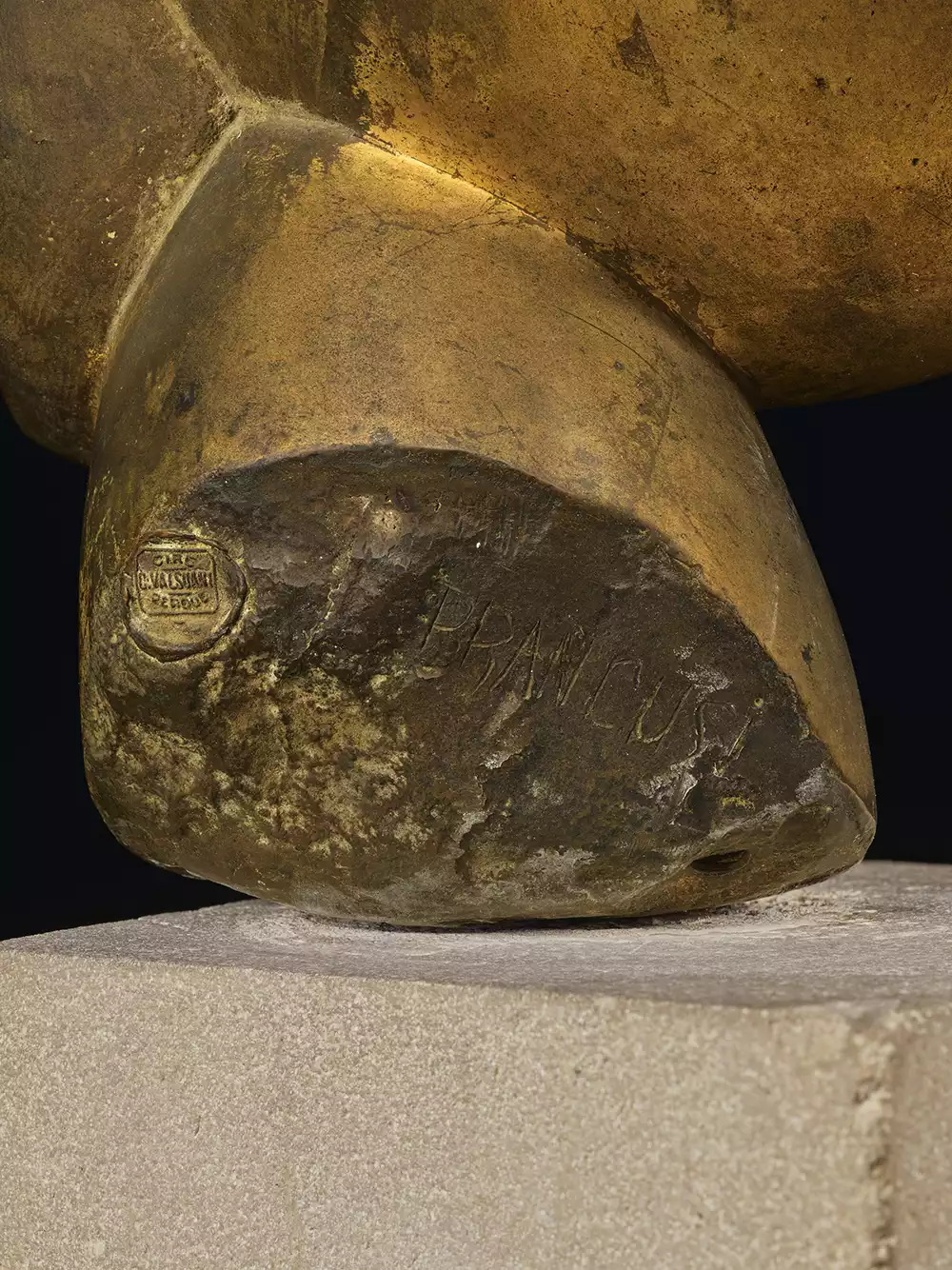 Foundry stamp and inscription on the bronze sculpture Danaïde
